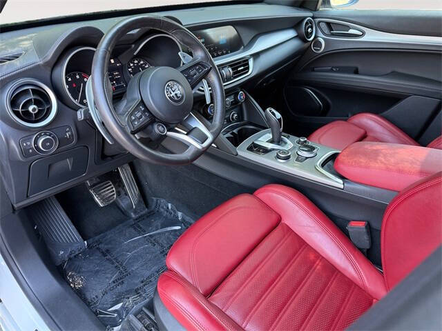 2022 Alfa Romeo Stelvio Veloce