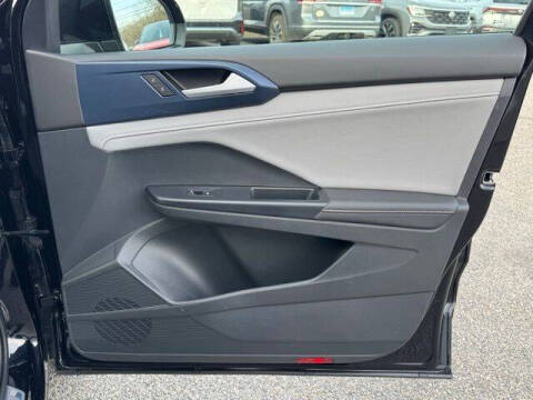 2024 Volkswagen Taos SE 4Motion