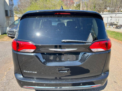 2020 Chrysler Pacifica Touring