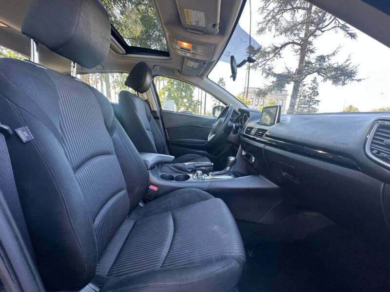 2015 Mazda MAZDA3 i Touring