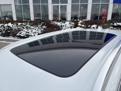 2024 Volvo XC90 Recharge T8 Ultimate Bright Theme 7P