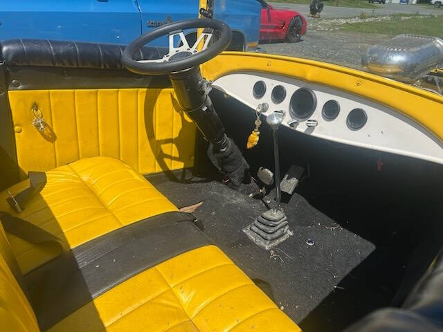 1928 Ford 905