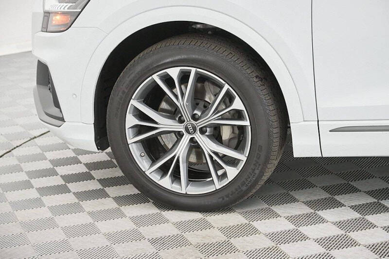 2023 Audi Q8 quattro Premium Plus 55 TFSI