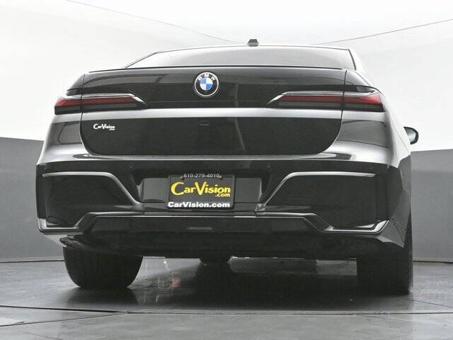 2023 BMW 7 Series 740i