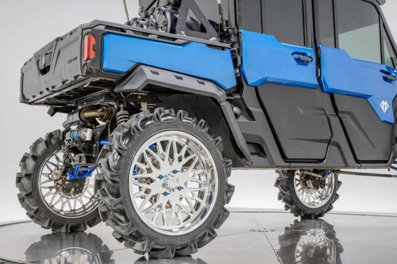 2023 Can-Am Defender MAX Limited HD10