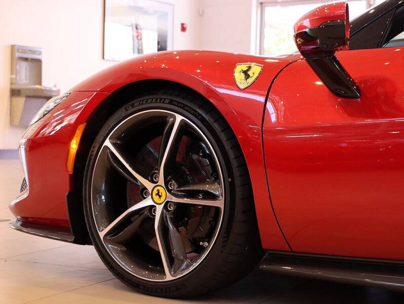 2024 Ferrari 296 GTS