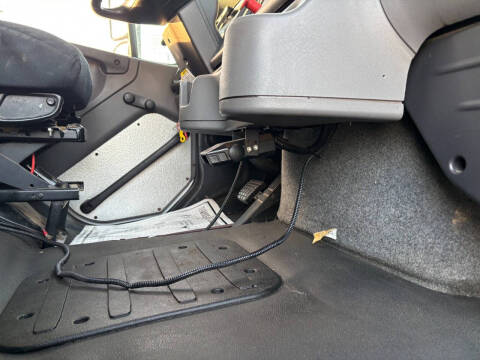 2015 Freightliner M2 106