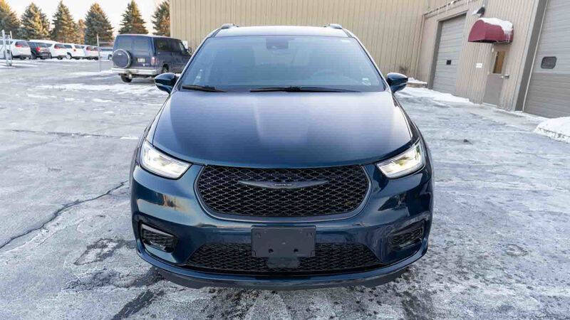 2022 Chrysler Pacifica Touring