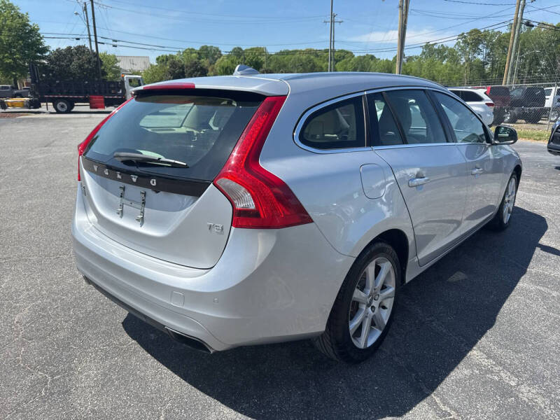 2016 Volvo V60 Platinum - Photo 7