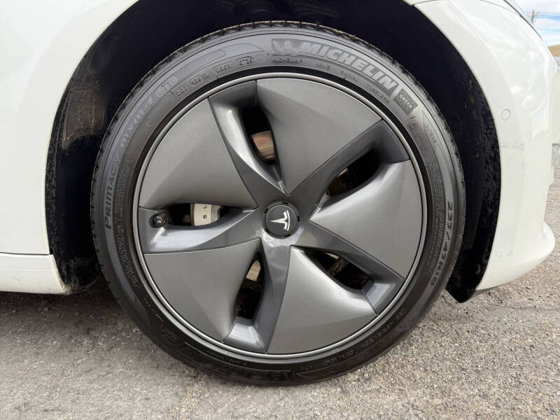 2019 Tesla Model 3 Standard Range Plus