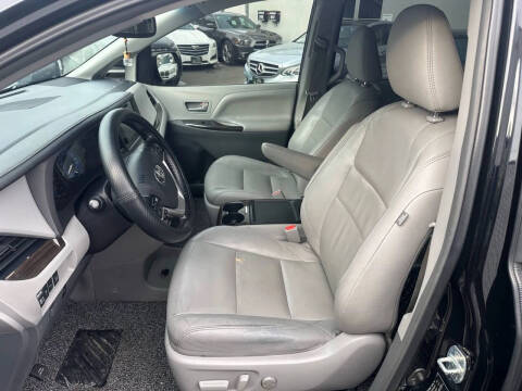 2015 Toyota Sienna