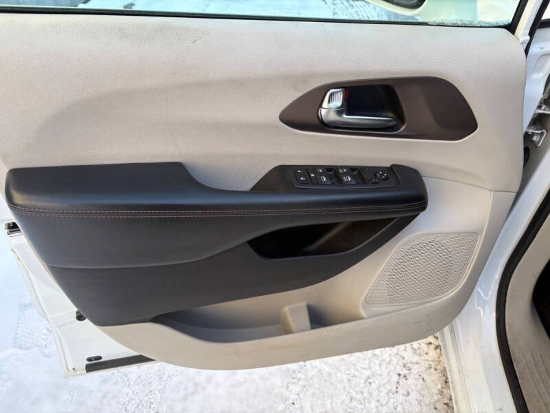 2019 Chrysler Pacifica Touring L