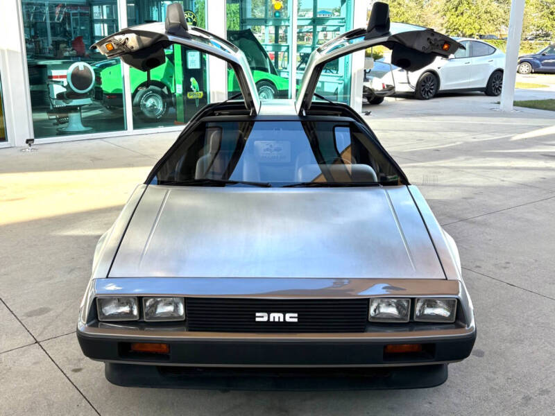 1981 DeLorean DMC-12