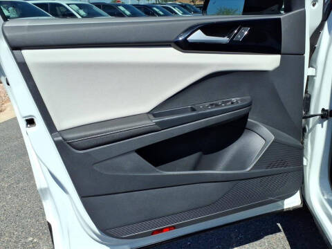 2025 Volkswagen Taos S