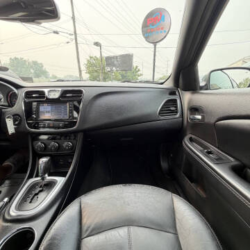 2012 Chrysler 200 Limited