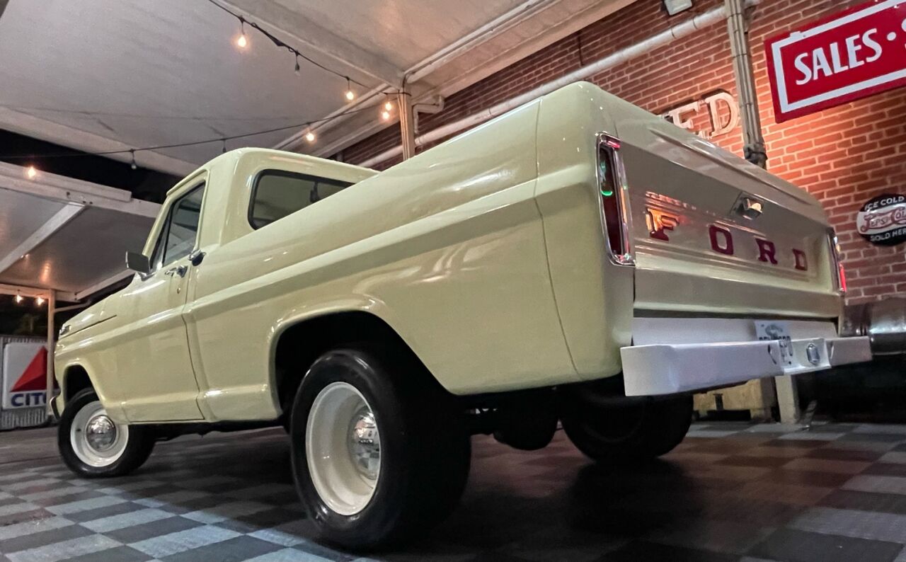 1967 Ford F-100 12