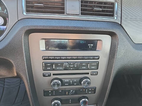 2012 Ford Mustang V6 Premium