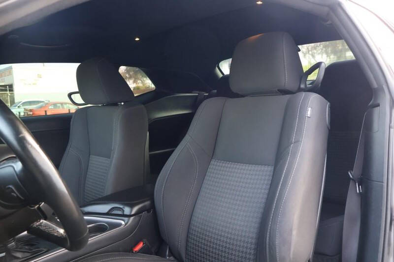 2018 Dodge Challenger SXT