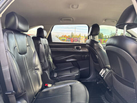 2023 Kia Sorento Hybrid EX