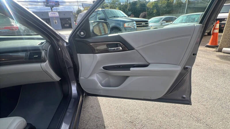 2017 Honda Accord EX-L w/Navi w/Honda Sensing