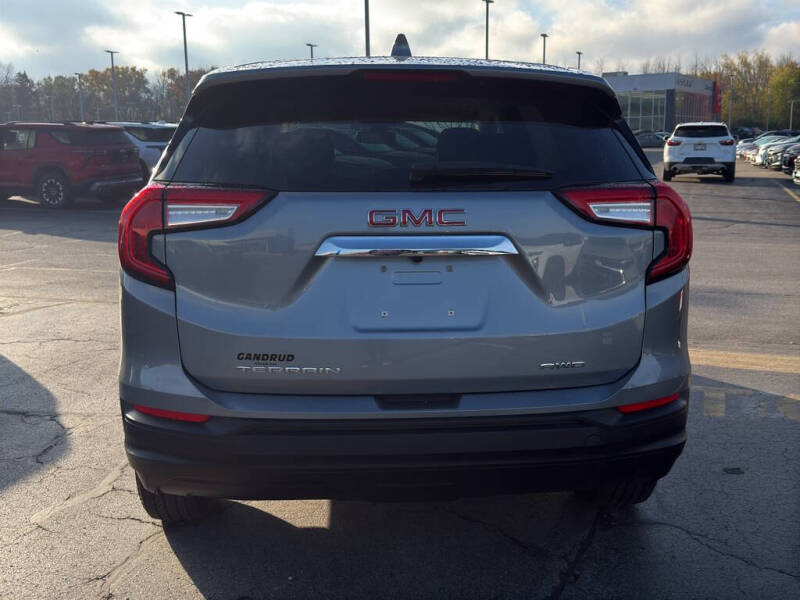 2024 GMC Terrain SLE