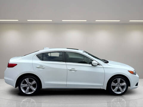 2015 Acura ILX 2.0L w/Tech