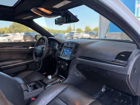 2022 Chrysler 300 S V8