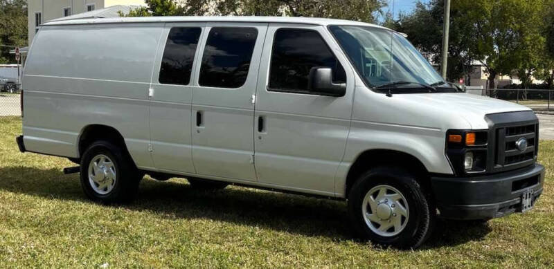 2011 Ford E-Series E-350 SD