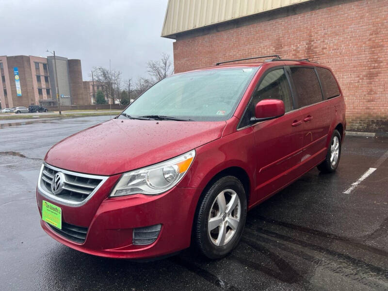 2011 Volkswagen Routan for sale at Euro Automotive LLC in Falls Church VA