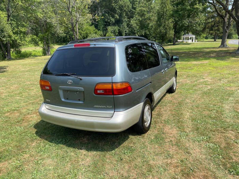 1999 Toyota Sienna