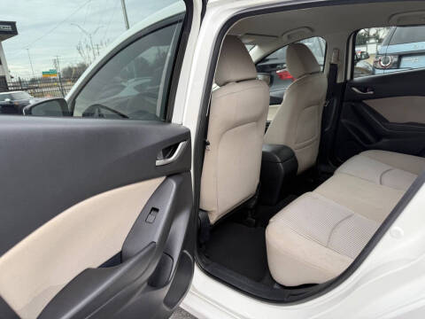 2016 Mazda MAZDA3 i Sport