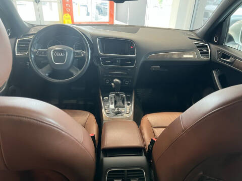 2011 Audi Q5 3.2 quattro Premium Plus