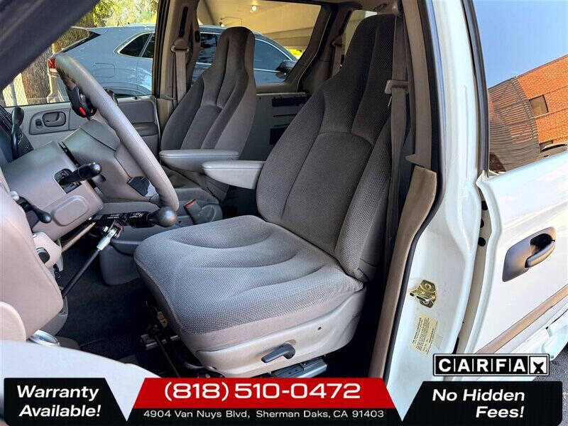 2003 Dodge Grand Caravan SE
