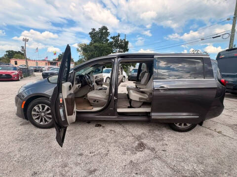 2020 Chrysler Pacifica Touring L Plus