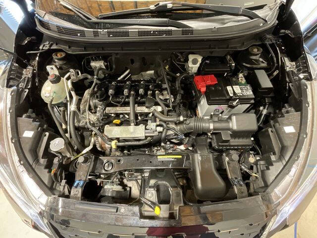 2021 Nissan Kicks SR