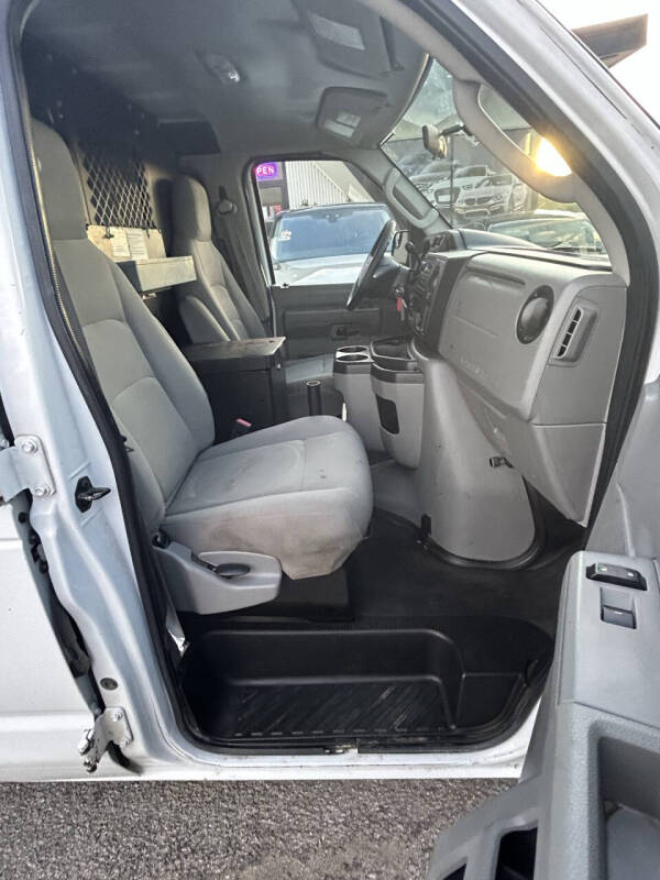 2013 Ford E-Series E-150