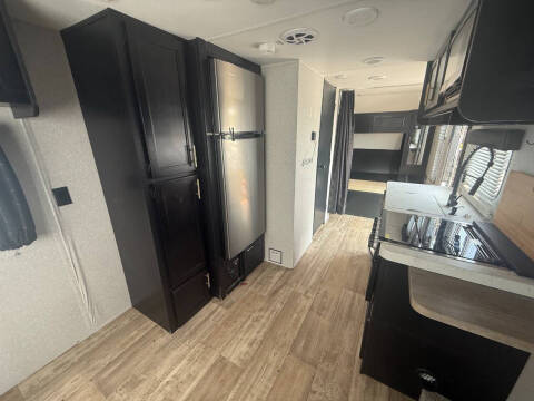 2022 Forest River Grey Wolf