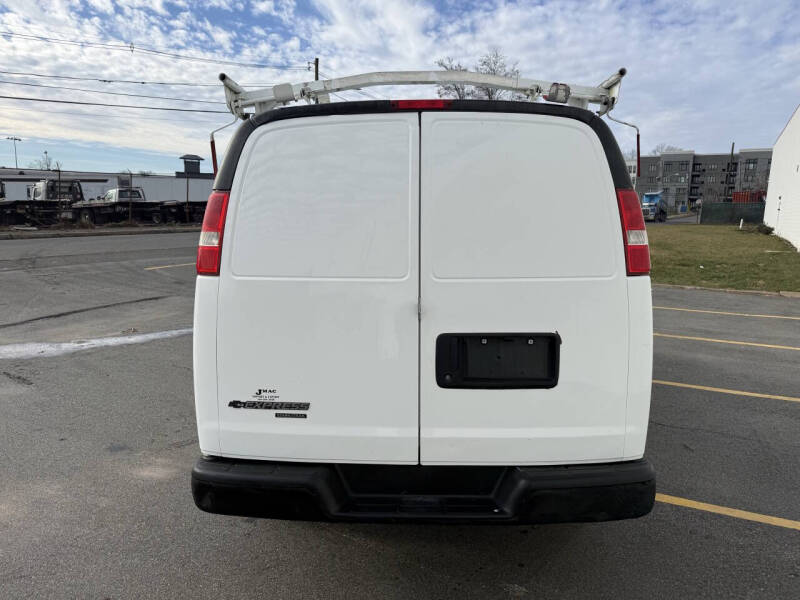 2016 Chevrolet Express 2500