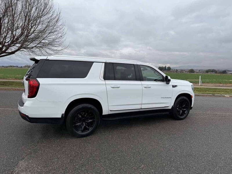 2021 GMC Yukon XL SLT