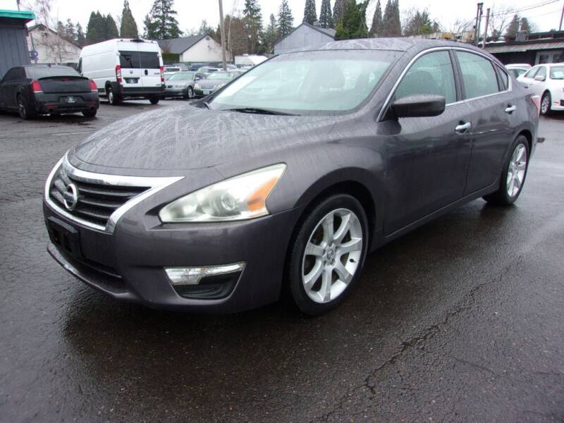 2013 Nissan Altima for sale at MERICARS AUTO NW in Milwaukie OR