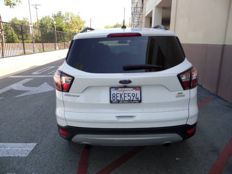 2018 Ford Escape SE - Photo 6