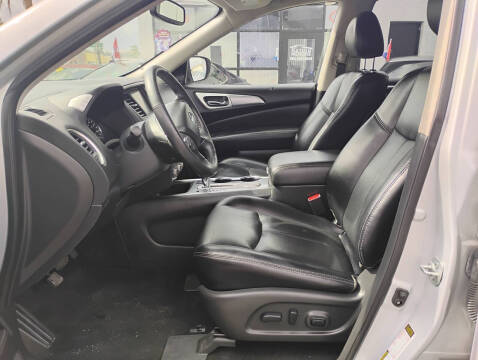 2020 Nissan Pathfinder SL