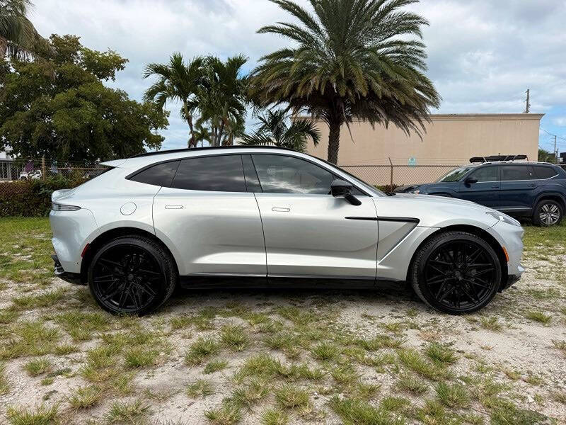 2021 Aston Martin DBX