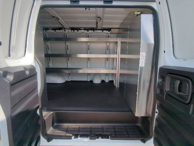 2025 Chevrolet Express 2500