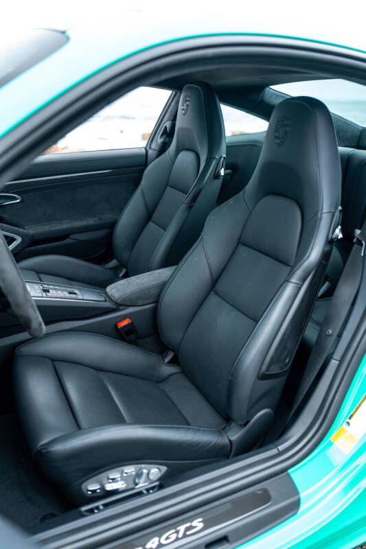 2019 Porsche 911 Carrera 4 GTS