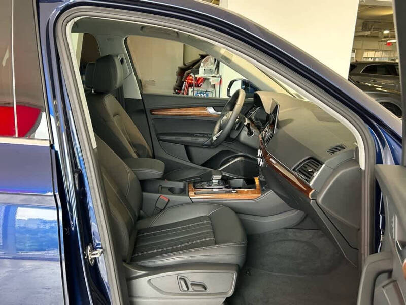 2025 Audi Q5 quattro Premium Plus 40 TFSI