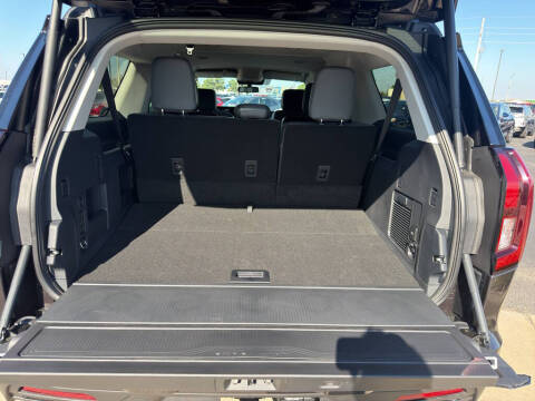 2027 Ford Expedition MAX Active