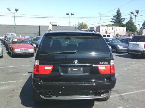 2005 BMW X5 4.4i
