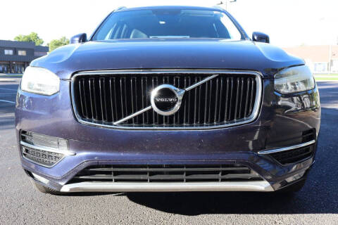 2016 Volvo XC90 T6 Momentum