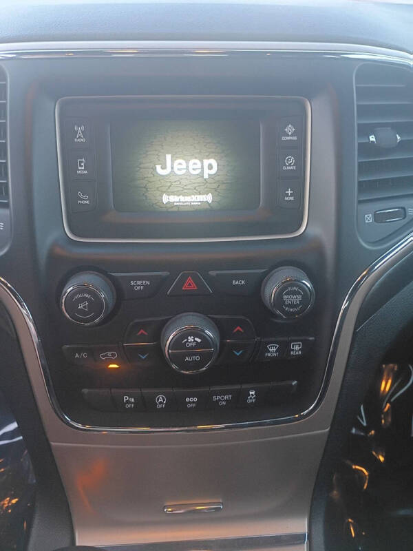 2017 Jeep Grand Cherokee Laredo